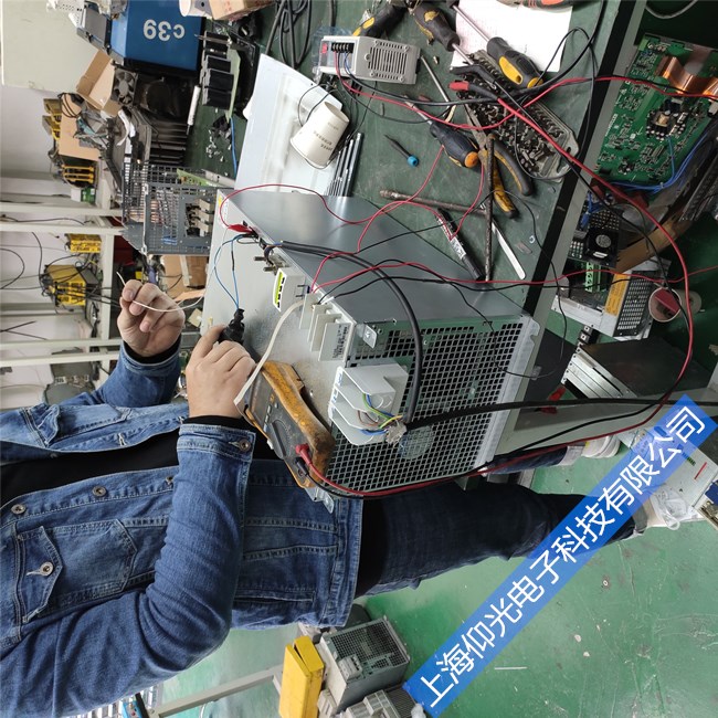 ��ʿ��ȫϵ���ŷ��(q��)��(d��ng)���S��F3152���ϾS������