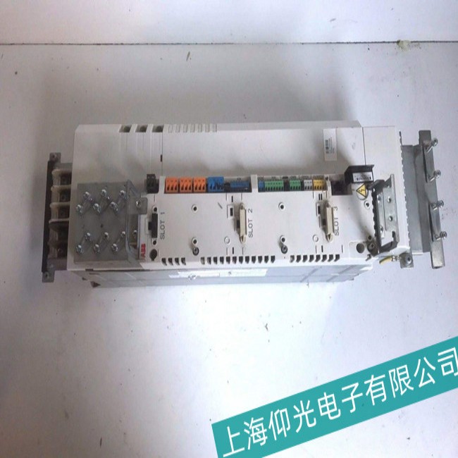 �V��ABB׃�l��ACS800ϵ�г��F(xi��n)��(n��i)��ͨӍ���ϾS�����]�S��